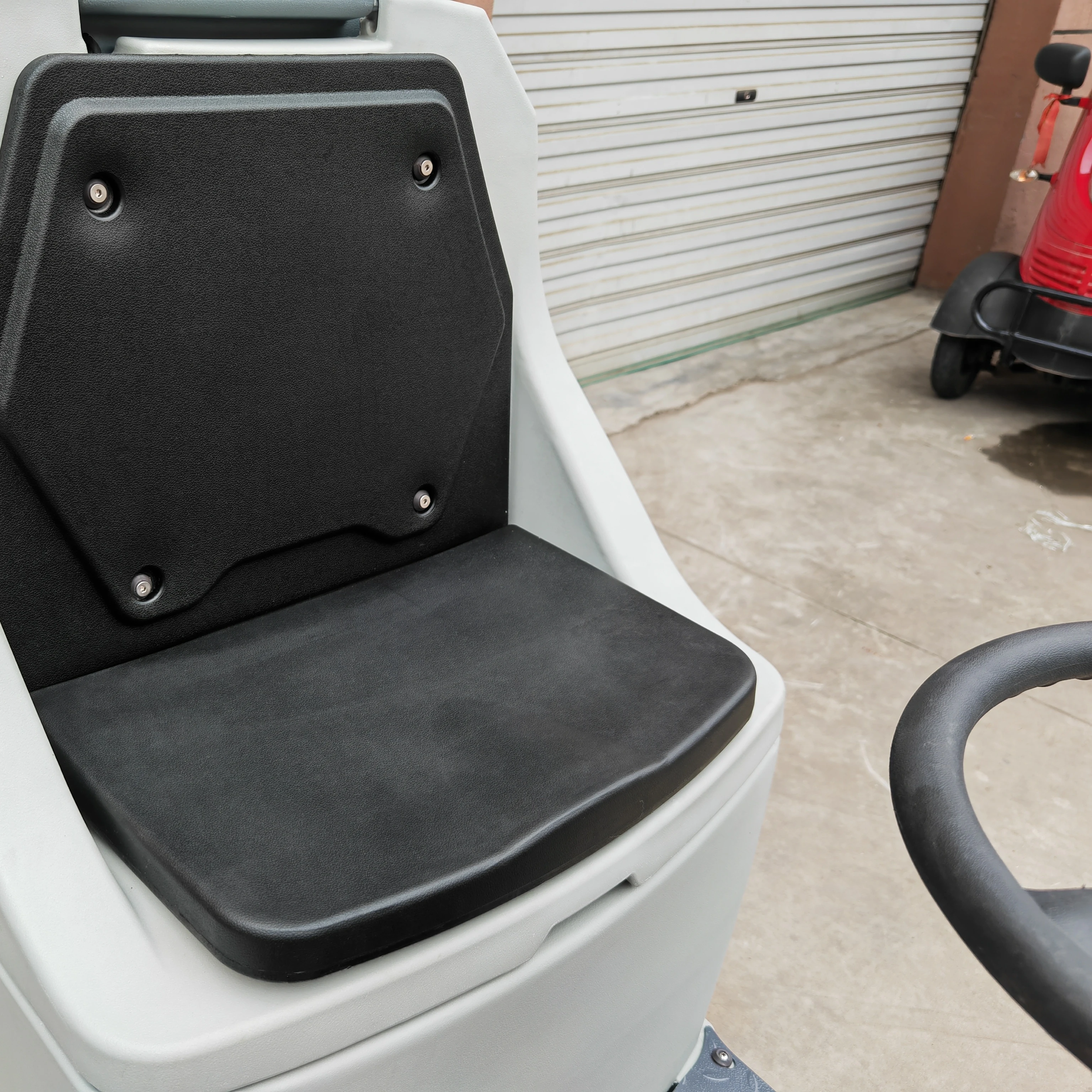 TAN JIE M8  Rride on Floor Scrubber Cleaning Machine Scrubber Dryer Floor Cleaning Machine Equipment Washing Scrubber