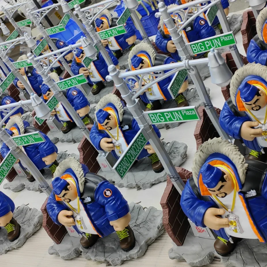 Custom Make Vinyl Toy Sculpture Designer PVC Collectible Figure Poly Resin Figurine Tattoo Artist Design Art Toys Figure Toy