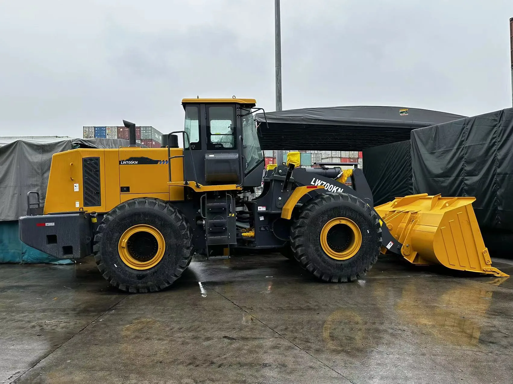 Фронтальные погрузчики LW700 LW700FN LW700KN с номинальной нагрузкой емкостью 7 Т ковшом 6cbm для Алгерии лидер продаж