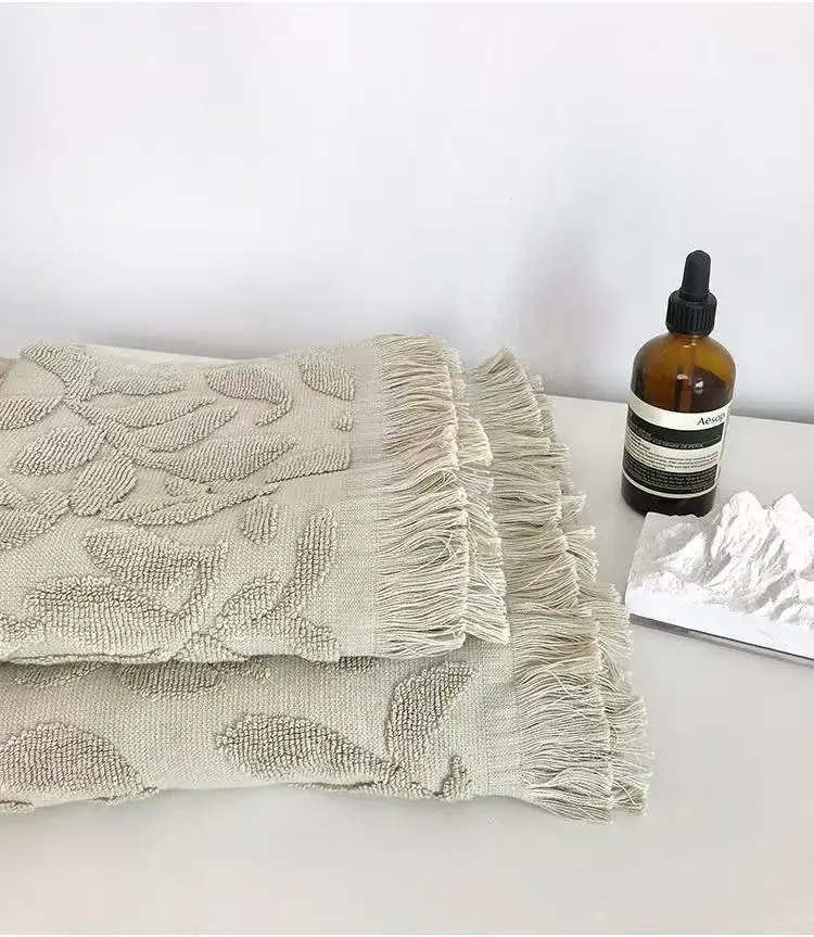 Custom wholesale 100% organic cotton terry jacquard luxury thick bath beach towels with embossed logo