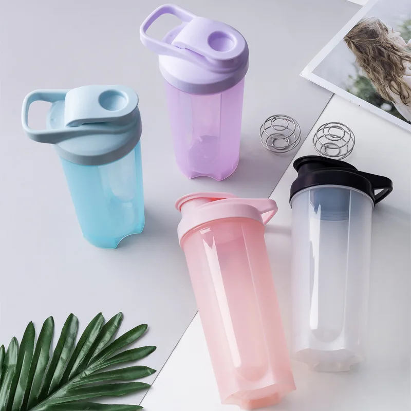 Stock Custom logo Food Grade 700ml BPA free Outdoor Gym Sports Shake Cup Premium Protein Shaker Water Bottle Protein Bottle