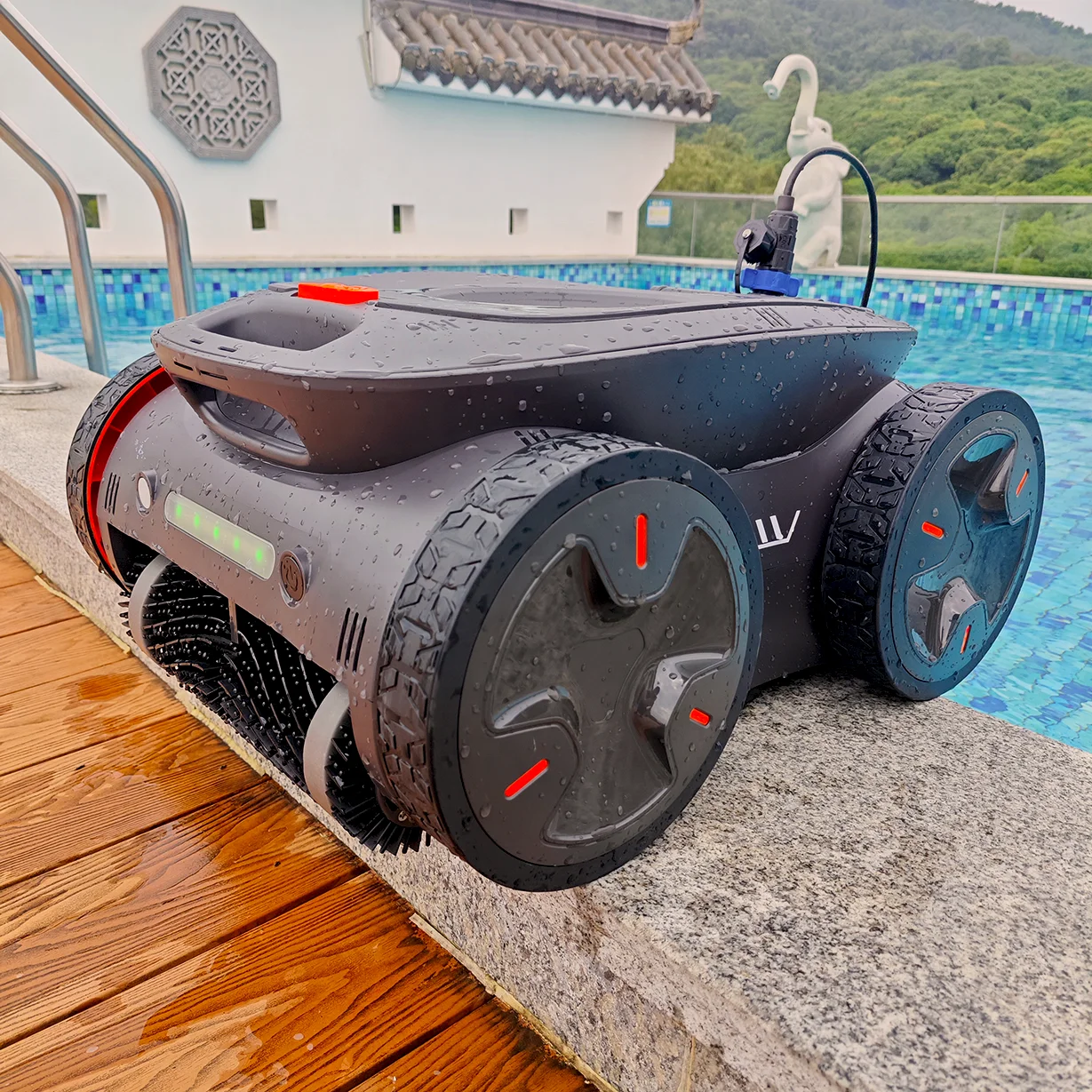 2024 Latest Automatic Cordless Robotic Pool Cleaner Top Swimming Pool Cleaning robot With Custom Logo
