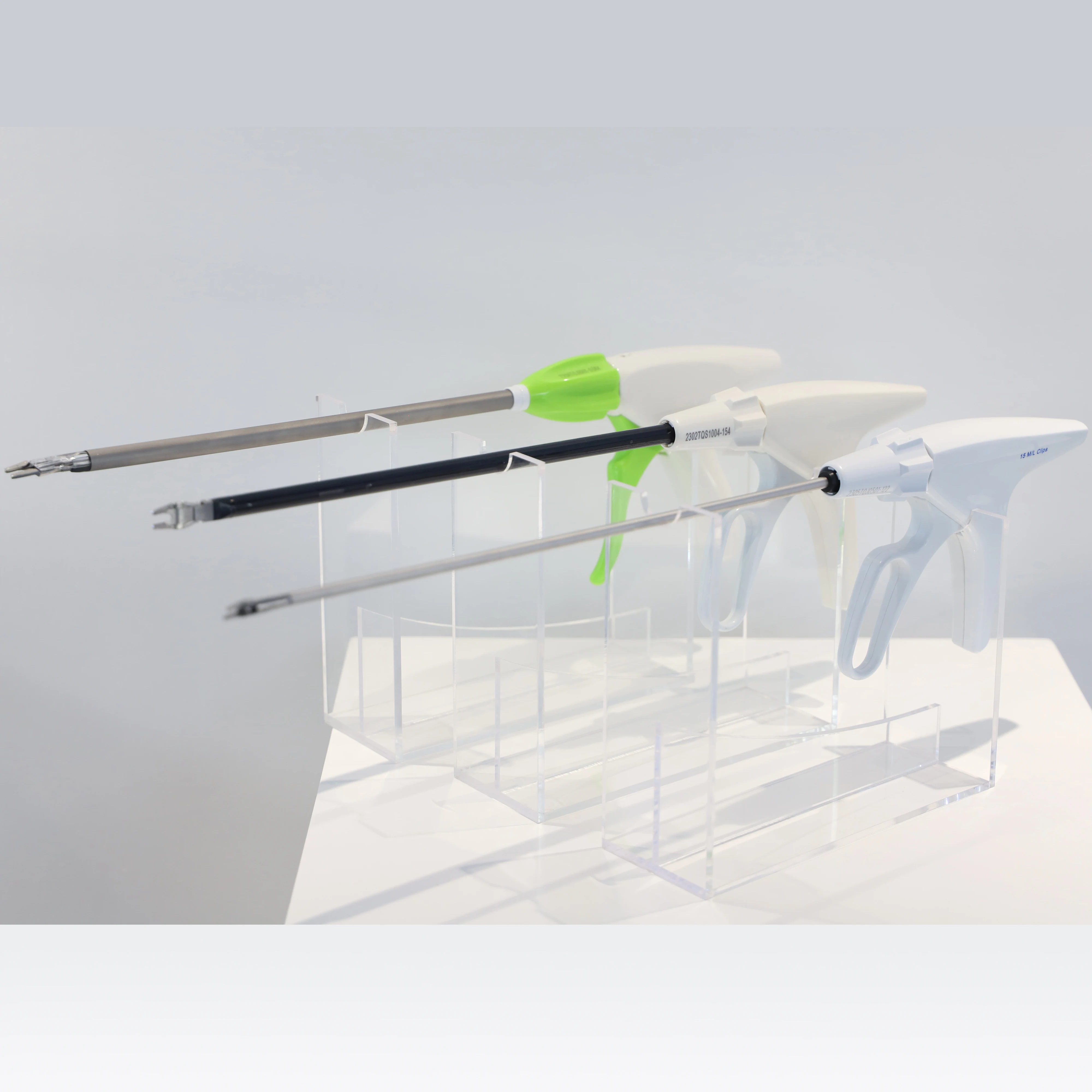 Непрерывный лапароскопический титановый зажим одноразовый