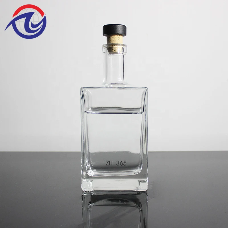 China Factory Customized 500ml clear square empty glass wine bottle Liquor Spirits Bottles For Vodka Whiskey alcohol drinking
