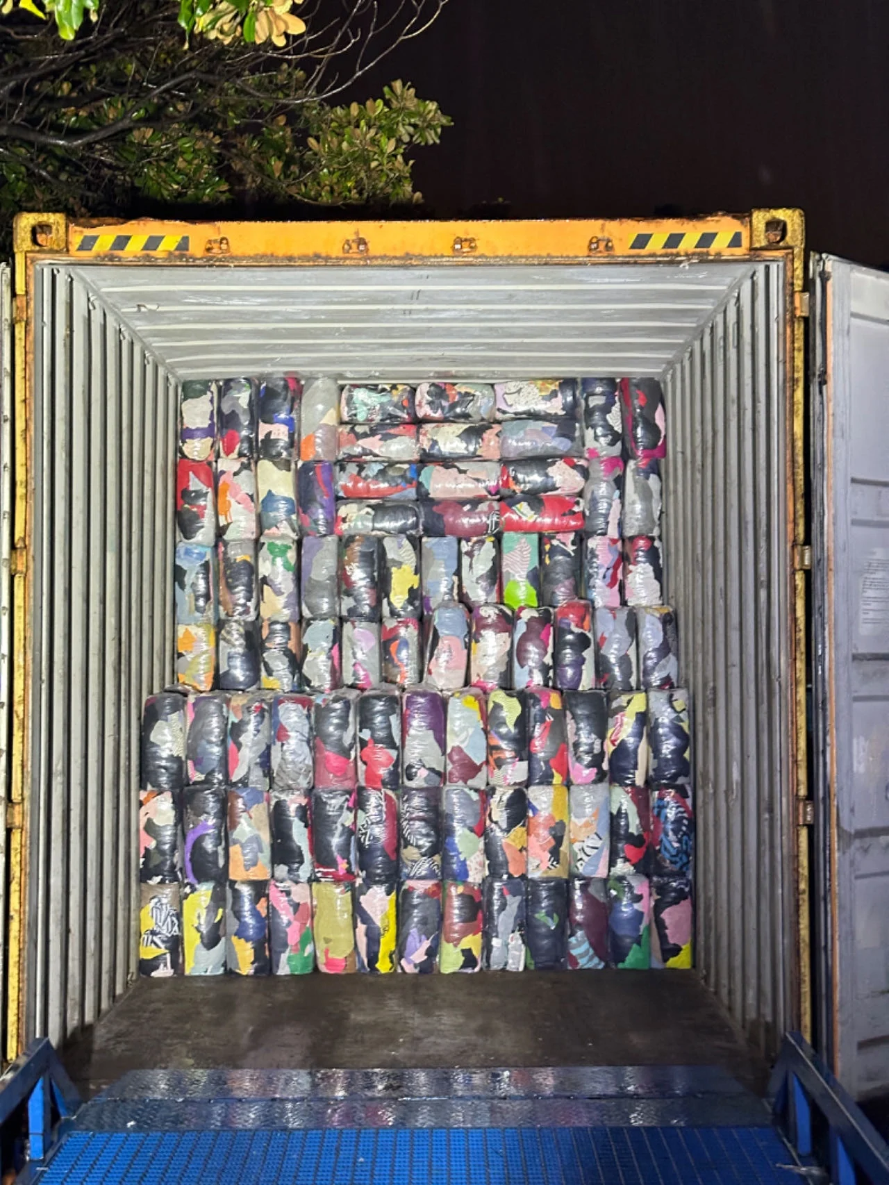 Industrial Cotton Rags Textile Waste Dark Colored T-shirt 100% Cotton Rags for Cleaning