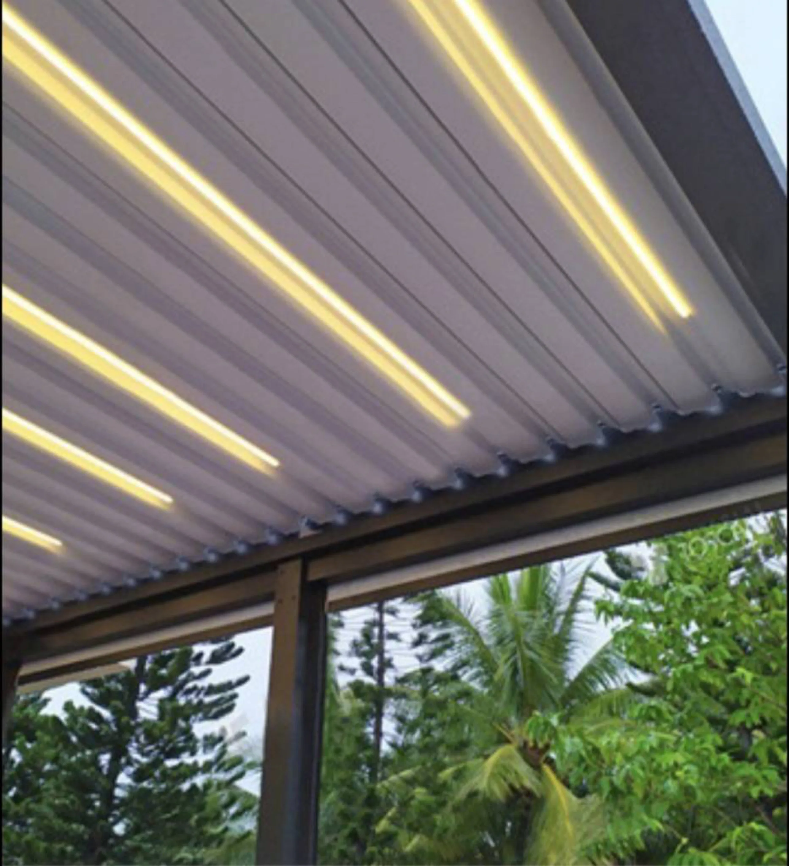 Motorized Awning Retractable roof PVC Folding Patio  Electric Side Waterproof Sunshade aluminum Pergola
