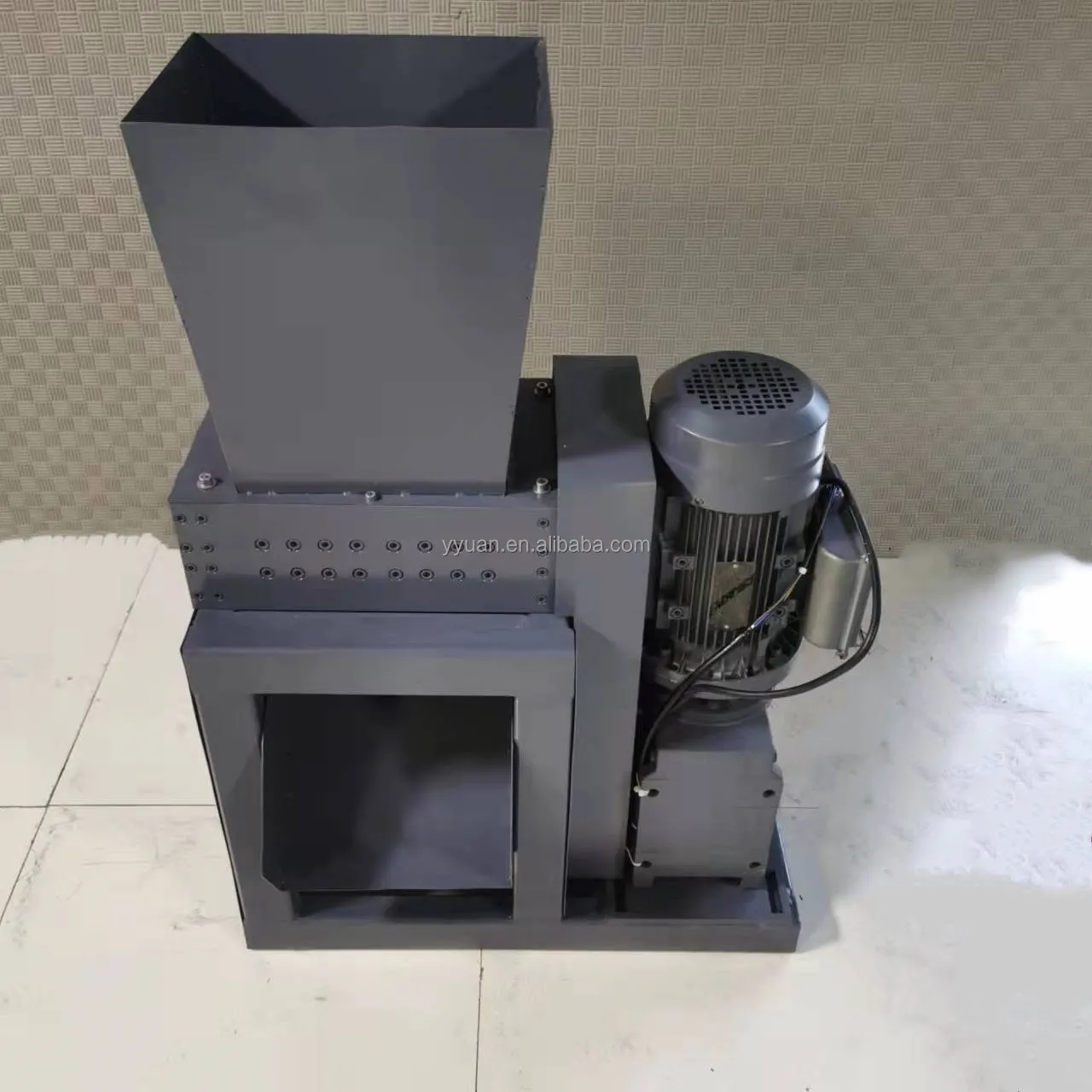 desktop  mini small shredder machine waste plastic rubber metal recycling waste crushing shredding machine box
