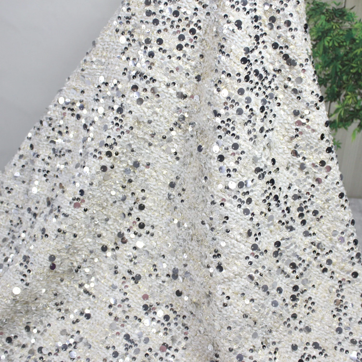 LH Luxury Winter Tweed Tartan Bold Check Fabric Tweed Boucle Silver Sequin Embroidery Fabric With Glitter For Women Clothing