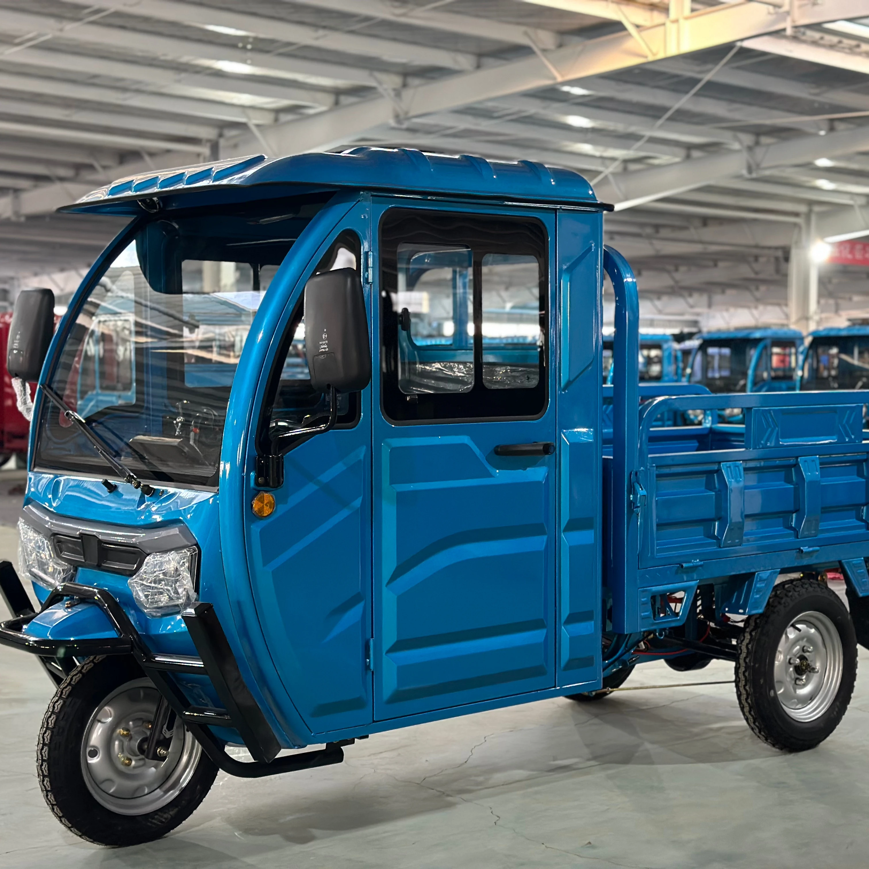 Новый 2023 грузовой трехколесный велосипед типа EEC 60V1000W с закрытым кузовом Электрический