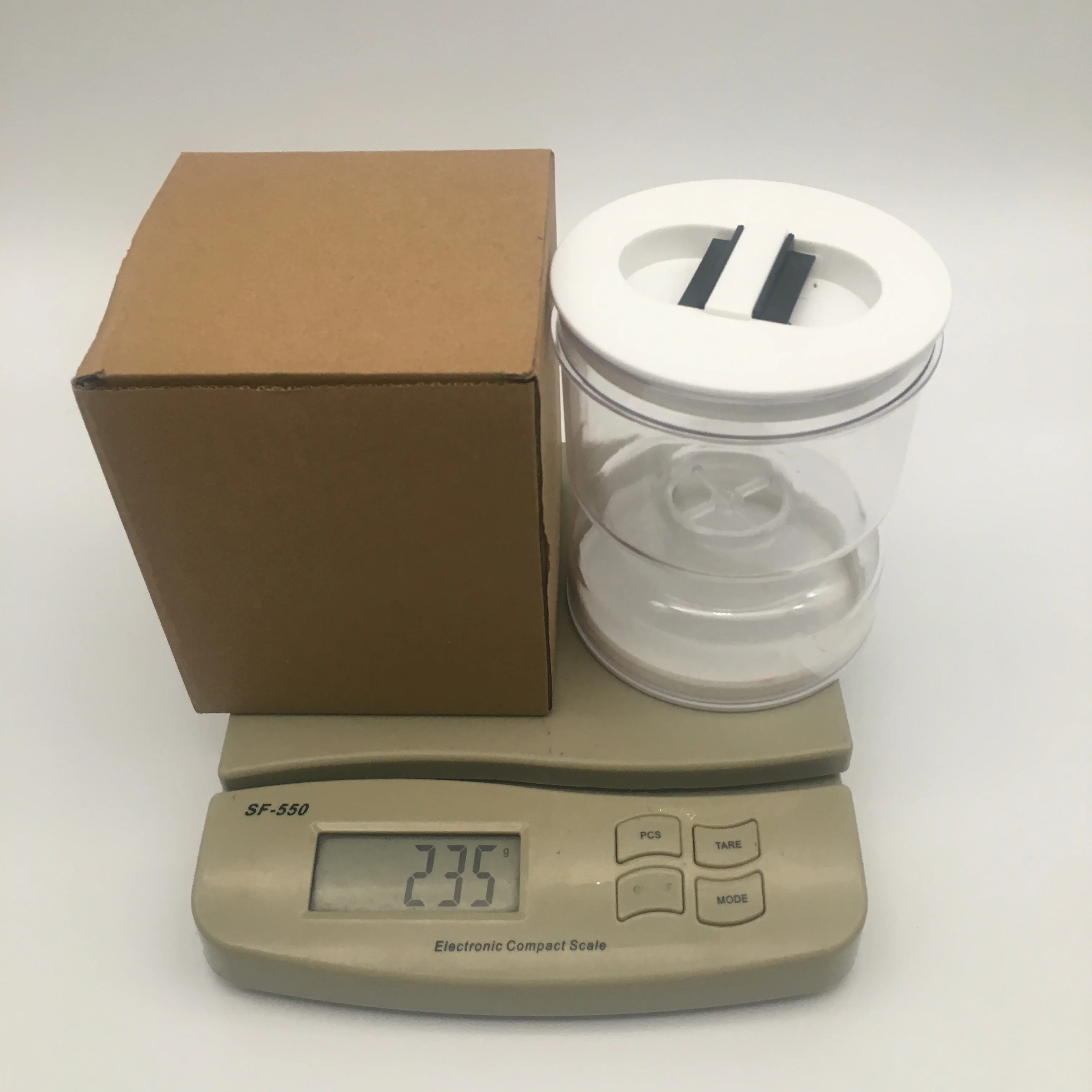 2023 Maisons New Arrival Kitchen Food Storage Olive Hourglass Jar Container with Strainer Dispenser Pickle Jar