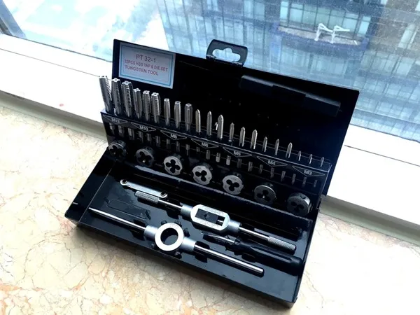 32pcs HSS material Din 352 standard tap and die kit