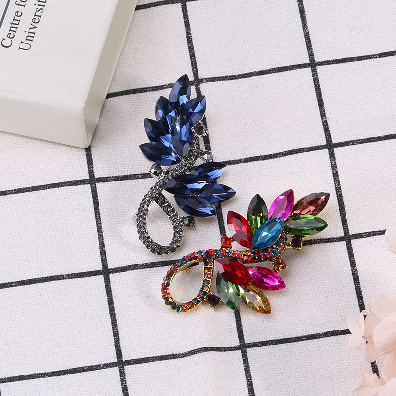 Beautiful Gift Safety Custom Diamond Brooches