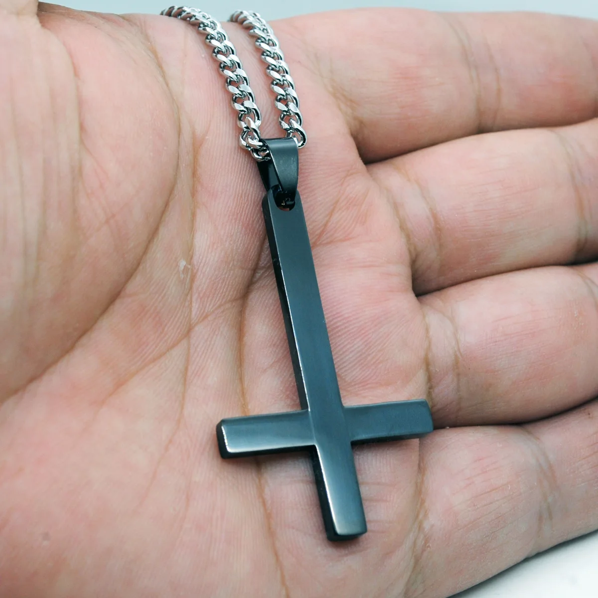 SSeeSY custom fashion jewelry mens stainless steel inverted christian upside down cross pendant necklace for men