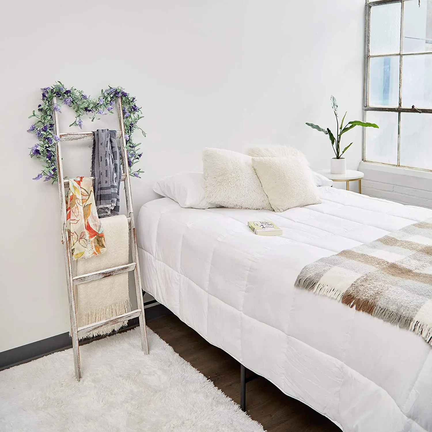 Farmhouse Home Decor Easy Assembly White Washed Rustic 5ft Wood Blanket Ladder