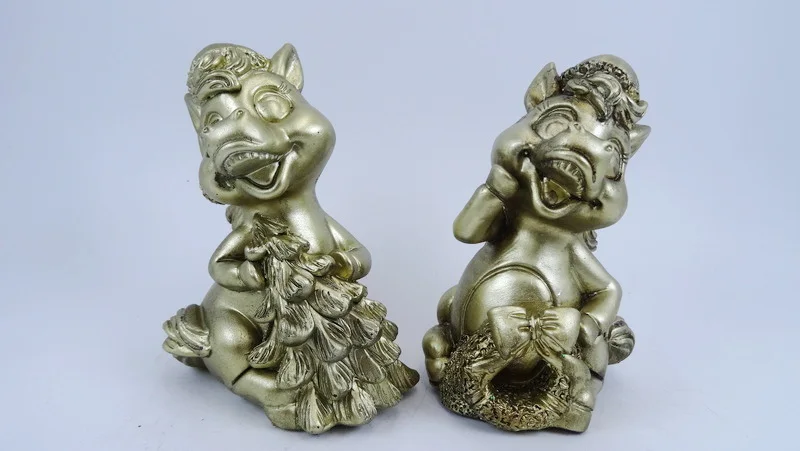 European Style Wine Cabinet Decorations Made Of Horse Shaped Resin Handicrafts