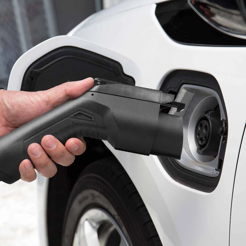 WISSENERGY Wholesale Factory Manufacture IEC 62196 Type 2 Pin Cable Connector EV Charging Plug for Electric Vehicle Car