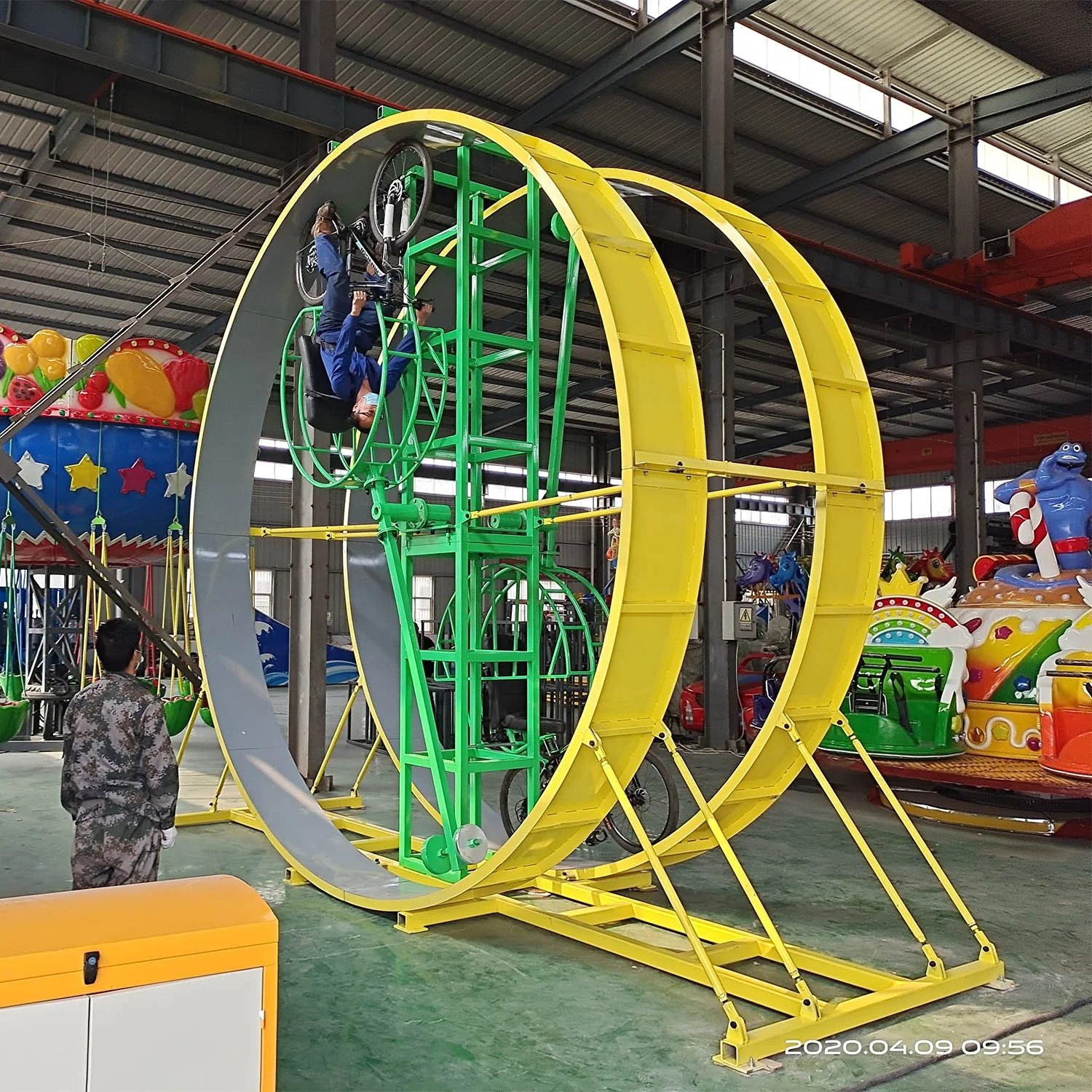 Indoor and Outdoor Funfair Games Rides Double Seats 360 Degree Rotating Manpower Flying Bike for Sale