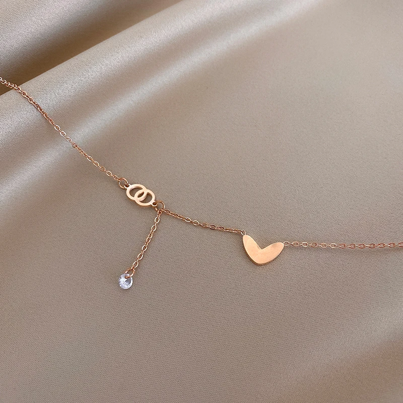 
Hot-sale Women Fashion 2021 Heart Pendant Necklace Jewelry Chain Dainty Necklace 18k Gold Plated Necklace 
