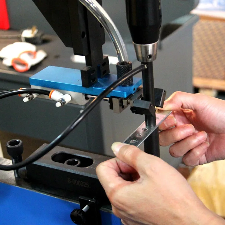 Шаттл гайка/противостояние набор для аппаратной вставки машины