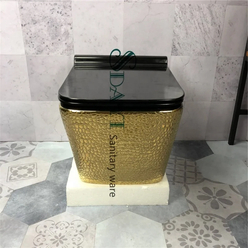 SDAYI Bathroom Ceramic Electroplated crocodile Golden Design Rimless Wall Mounted Gold Plated Toilet