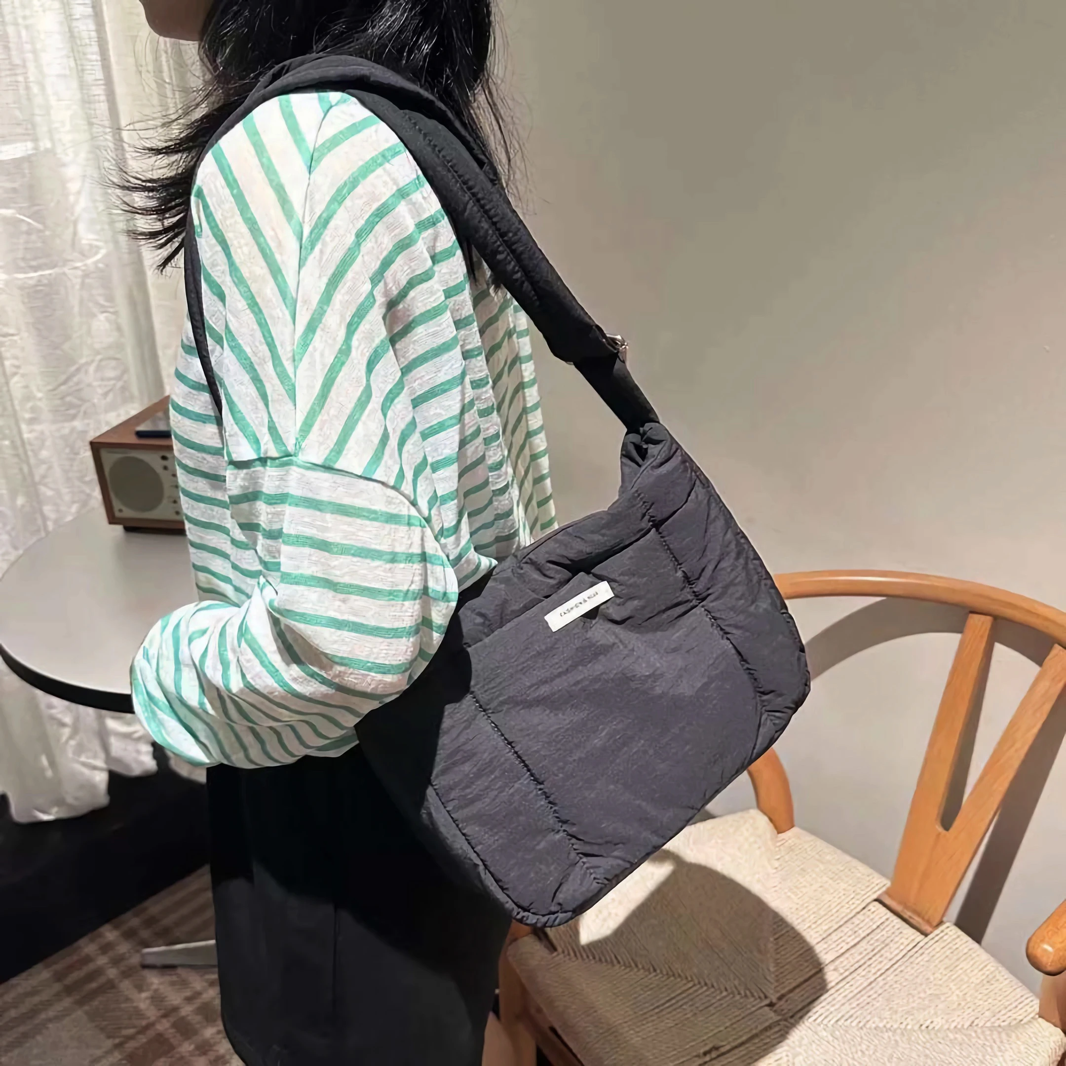 Soft Nylon Canvas Female Fashion Quilted Simple Light Shoulder Bag Girls Macaron Sweet Messenger women crossbody bags wholesale