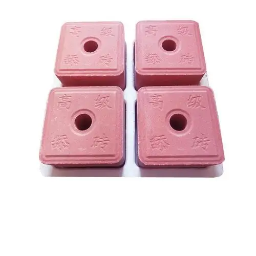 Reinforcement of high calcium salt and trace elements cattle and sheep licking bricks