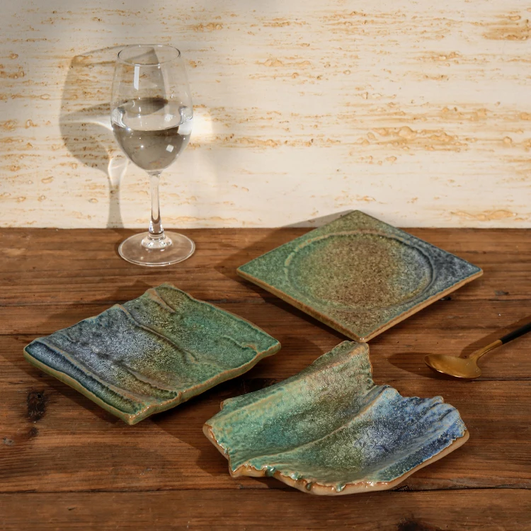 China unique 3 colors glazed retro decorative luxury round plate and dishes ceramics dinner restaurant plates