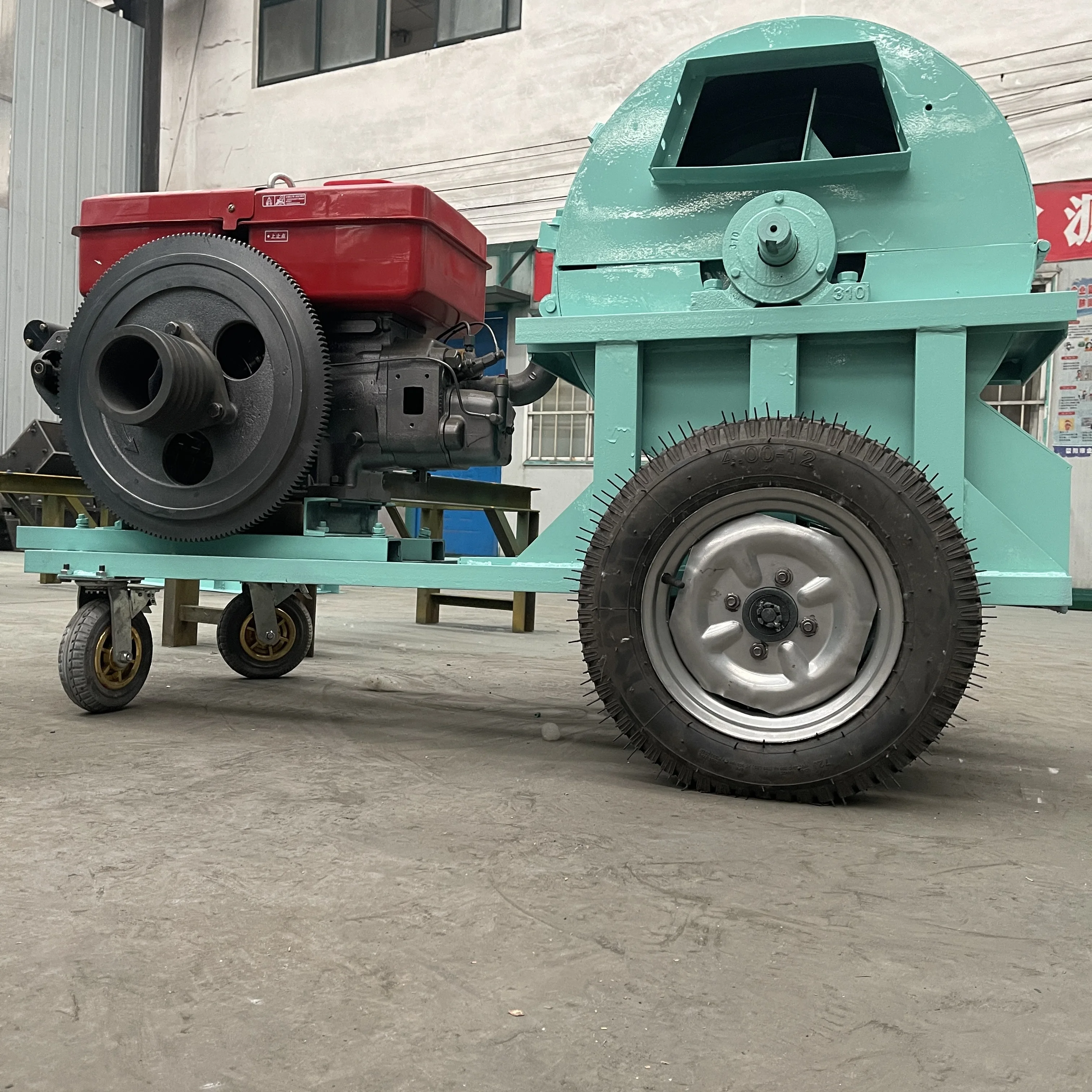 CE Certificate Forestry Machinery Firewood Processor 6.5HP Gasoline Wood Crusher Small Chipper Shredder