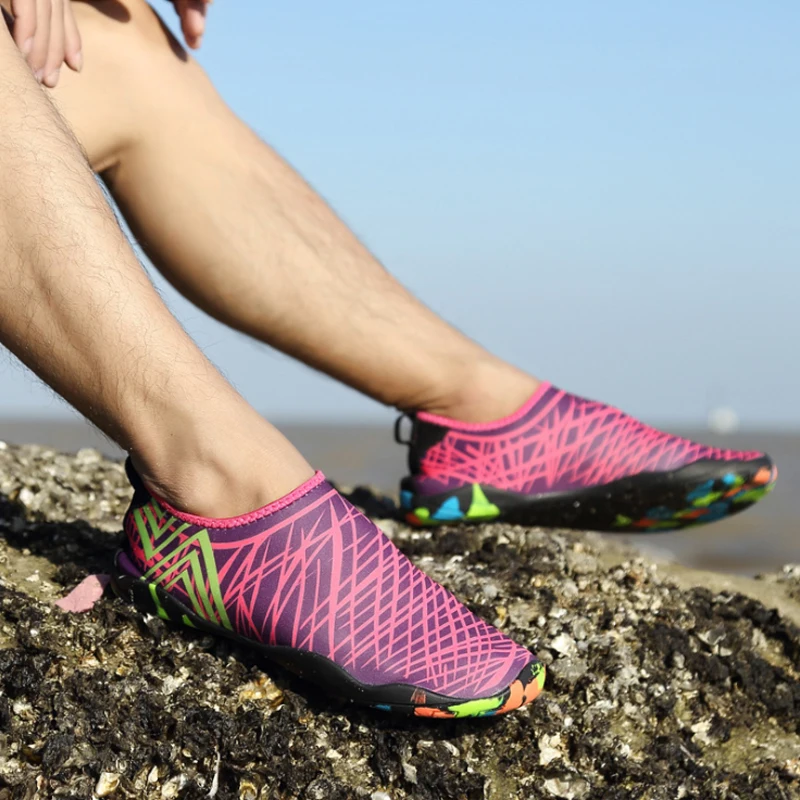 Factory Dropshipping Quick Dry Soft Yoga Unisex Beach Swim Flexible Barefoot Water Proof Skin Shoes