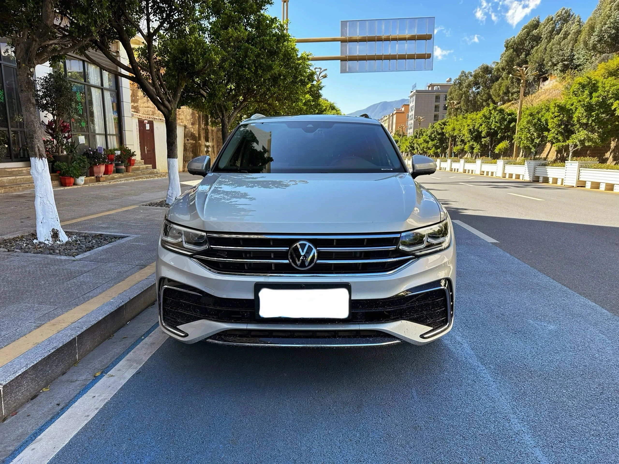 2024 volk-Volkswagen tiguan l suv седан 2 0 T 380TSI 4WD r-line 5-местный высокоскоростной 5-dct 220ps внедорожник Новый энергетический автомобиль