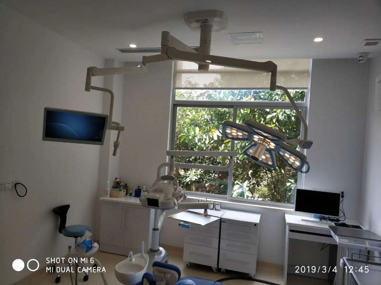 Double Satellite LED Operation Light Surgery Lamp Operation Theater Light