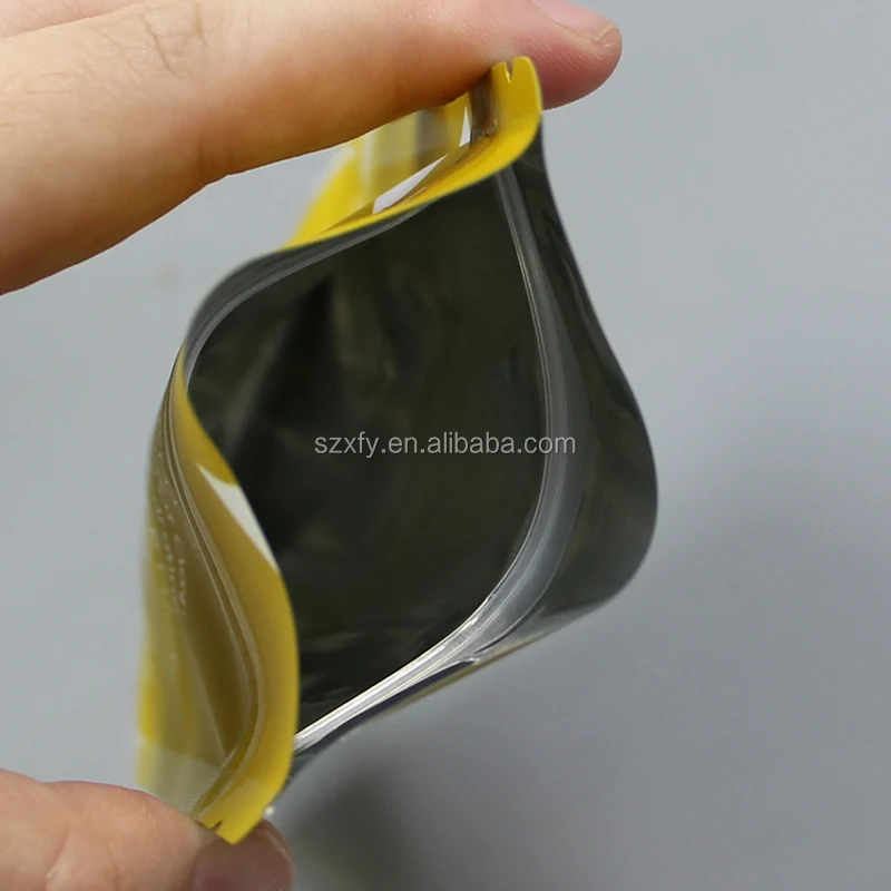 Customizable Size Recycled Aluminum Foil Stand up Pouches with Handle for Cosmetic Packaging Bags Face Mask and Facial Cleanser