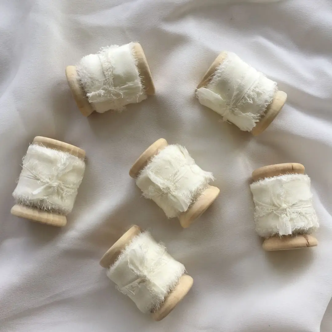 Hot Sale  100%  Pure  Hand Made Silk Crepe Ribbon Factory Direct  2.5cm Colorful Size Christmas Gift frayed edge