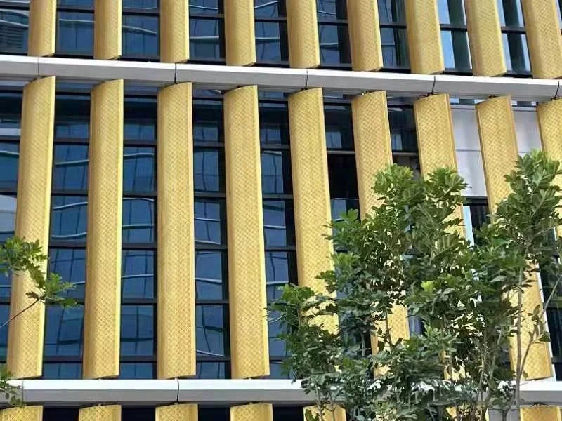 Exterior Window Oval Shape Vertical Aluminum Sun Louver with Lamp