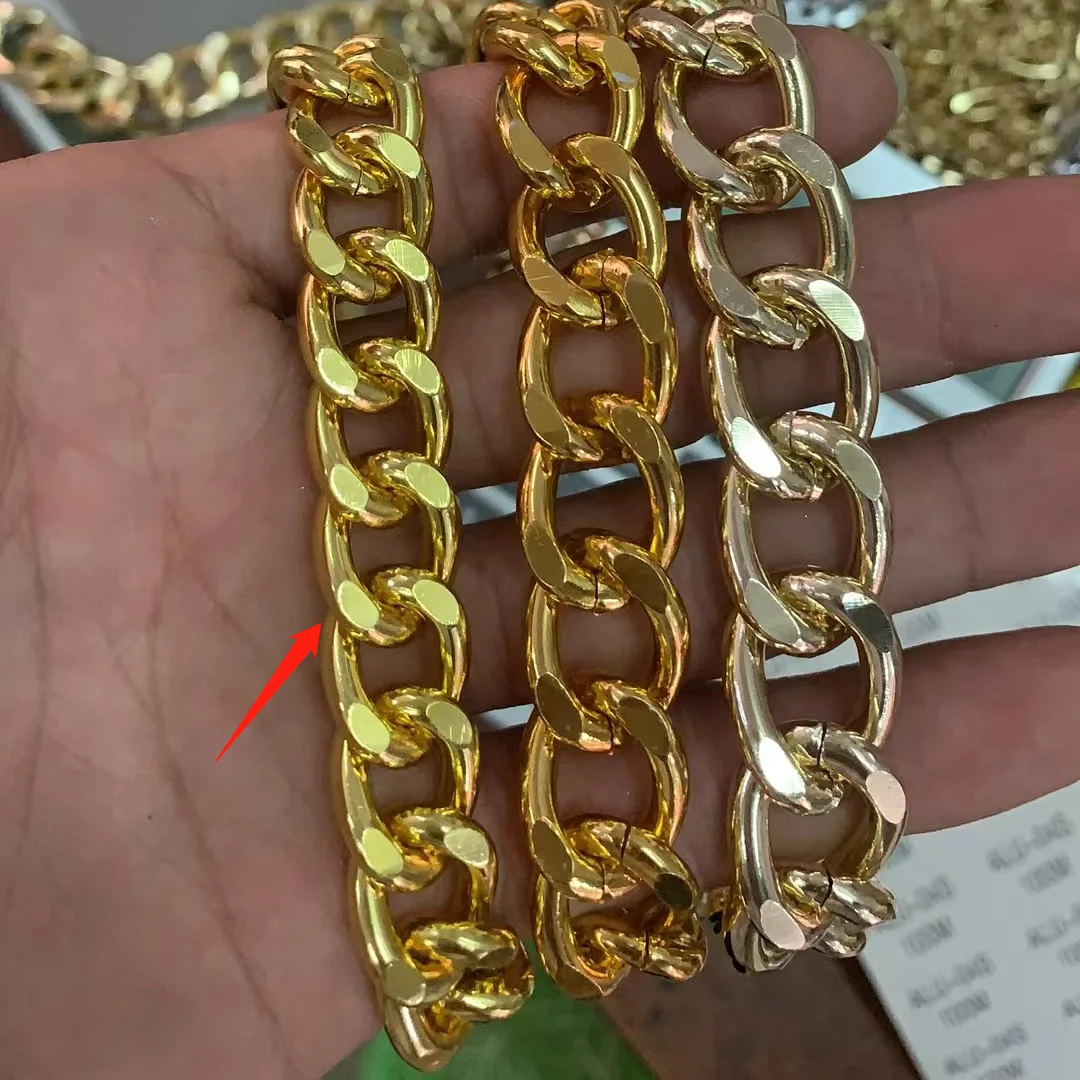 China Wholesale  Chains Wholesale Alu Stainless Steel Gold Silver Black Colors Chains For Men Women