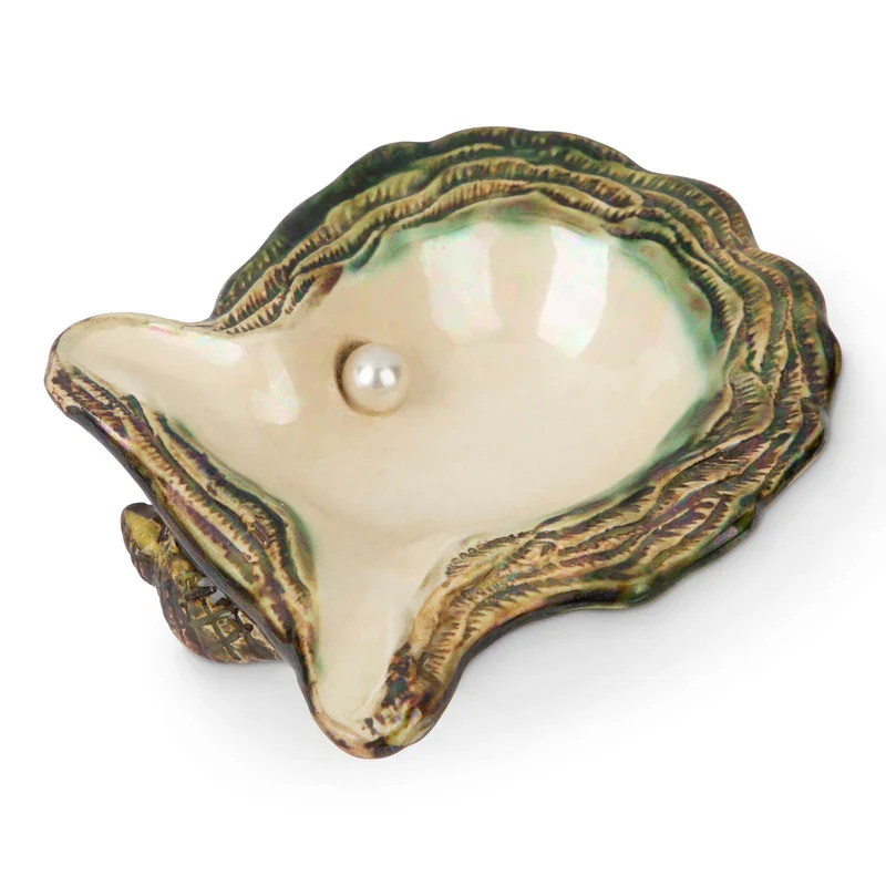 Fine Highly Detailed Oyster Shell Porcelain Cigar Ashtray