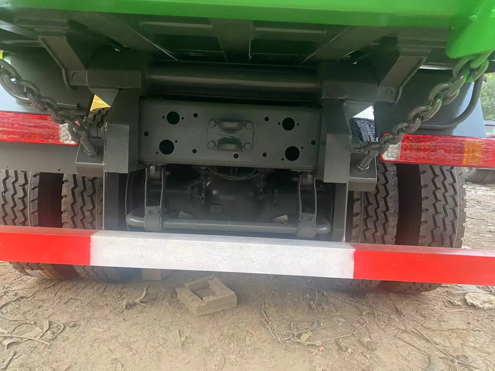 10 Wheel Diesel 20 Cubic Meters 30 Ton 400hp 380hp Dump Truck for sale