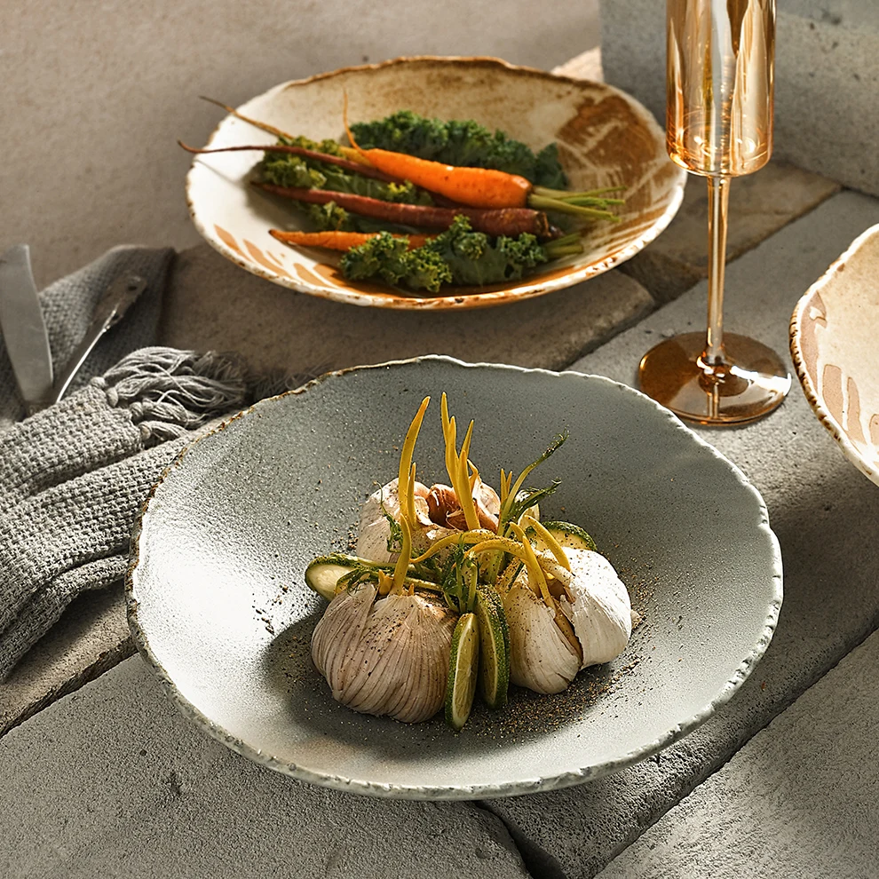 High Quality Durable Vajilla Porcelain Dinnerware Set Pasta Sushi Vintage Restaurant Tableware Set Matte stackable Ceramic Plate