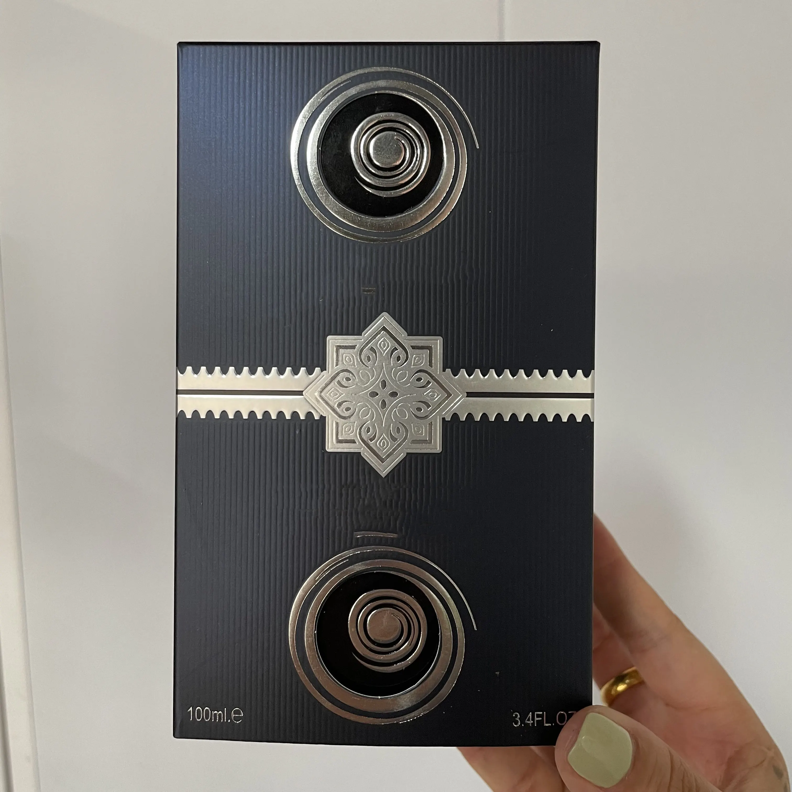 It sells well Perfume for men and women Lasting fragrance Arabic perfume Luxury  perfume