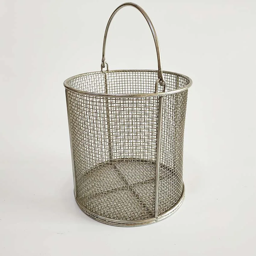 Small 316 Stainless Steel Wire Mesh Storage Basket for Efficient Storage and Straining Buckets