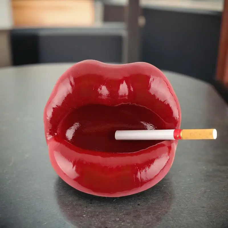 Creative Big Lips Ashtray Living room big eye frog decoration ashtray Office bizarre skeleton ashtray