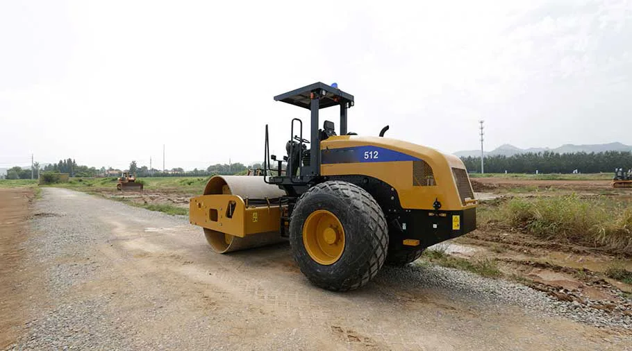 Price road roller compactor SEM512 and  27 tire price road roller compactor and high quality  within Earthmoving Machinery