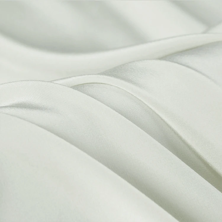 natural white silk crepe de chine wholesale by hellosilk 16mm silk cdc 114cm width No.26 ivory white color