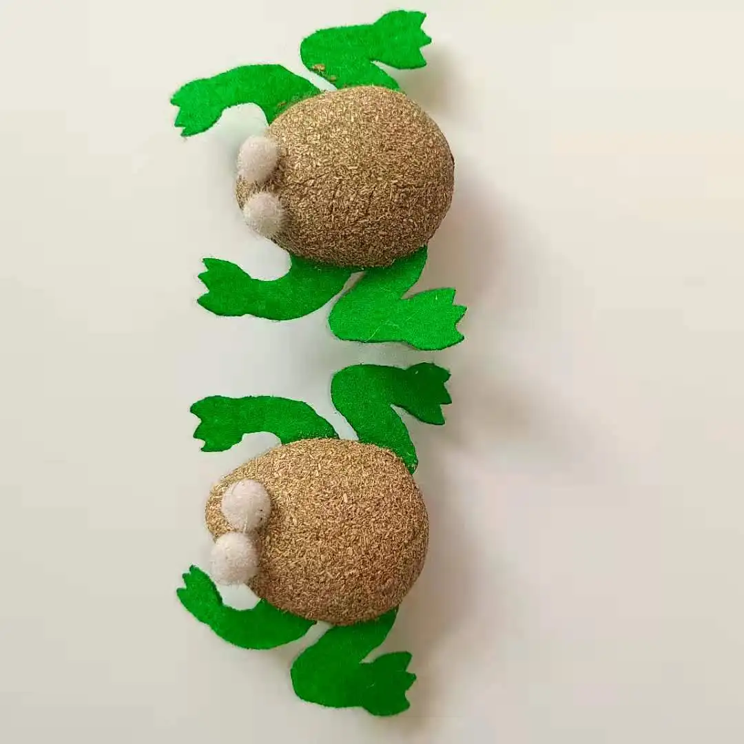 Wholesale Catnip Frog Cat Snacks Funny Cat Toys Teeth Molar Stick Teeth Cleaning Crab Ball