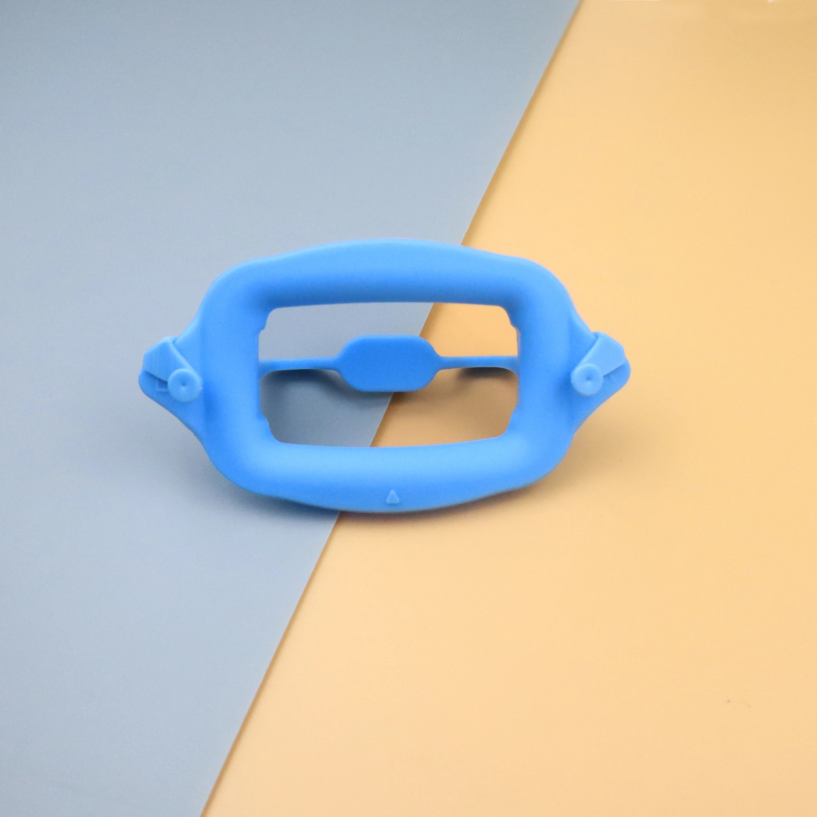 New arrival Silicone Cheek Retractor With Clips Large Dental Cheek Retractor Mouth Lip Opener