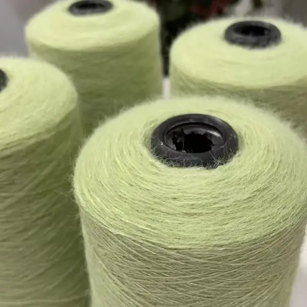 Low Price Fancy Yarn chenille Polyester Acrylic Yarn Feather Yarn For Sweater