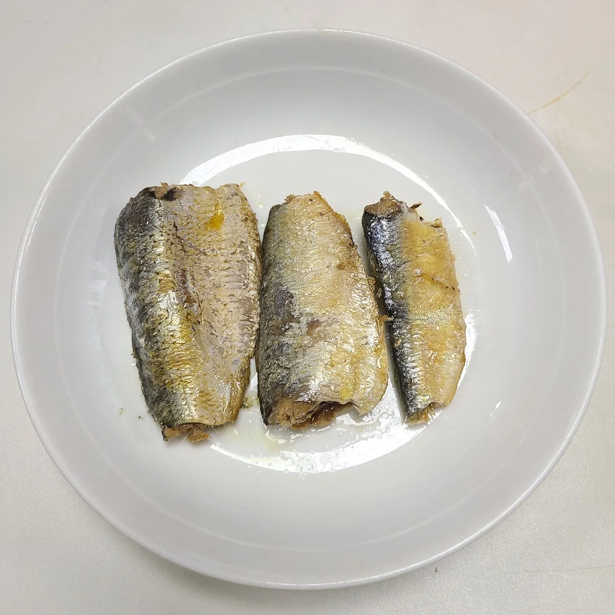Wholesale Club type canned sardines 125g  fish in oil for Ghana market