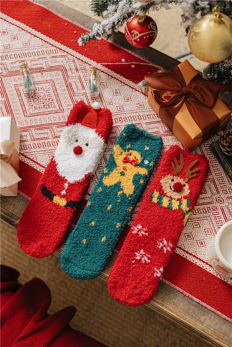 Wholesale High Quality Breathable Warm Socks for Women Cozy Fuzzy Winter Socks Coral Fleece Soft Crew Floor Christmas Socks