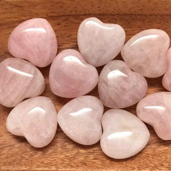 Wholesale Crystal Pink Rose quartz Hearts Natural Stones Crystal Crafts Reiki Rocks Minerals Feng Shui Decorative Fairy Hearts