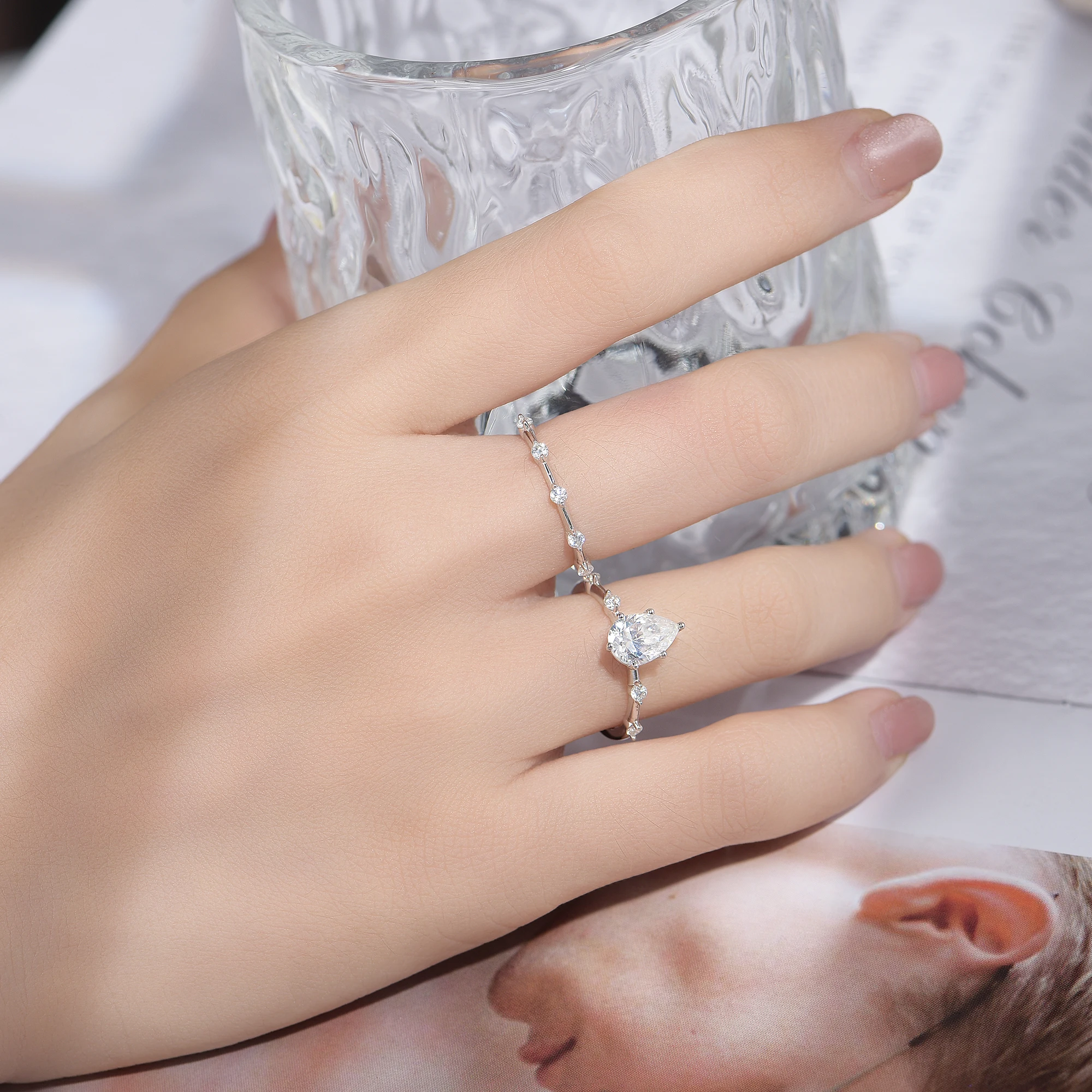 Ruizuan 1.5 Carats Water Drop Moissanite Ring Designer Jewelry with 925 Sterling Silver VVS Clarity Cut Pearl for Weddings